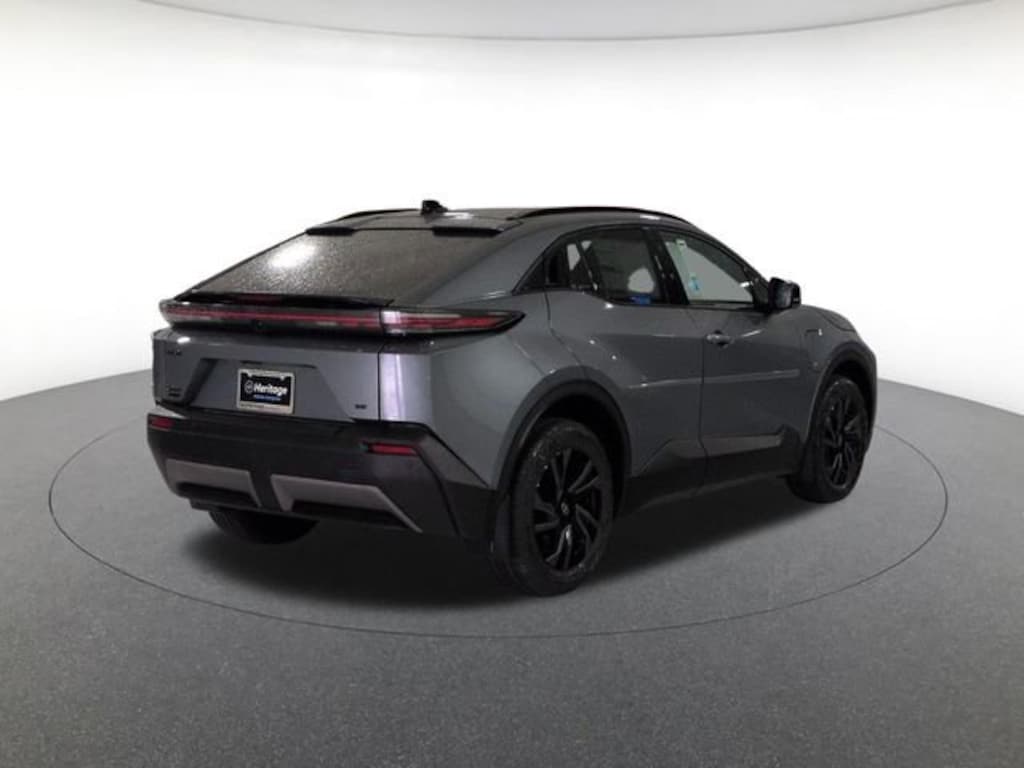 New 2026 Toyota C-HR SE SUV