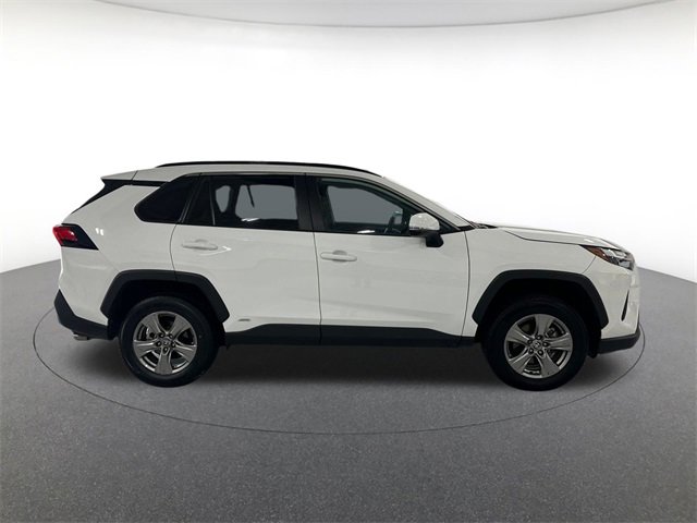 2024 Toyota RAV4 Hybrid XLE photo 4