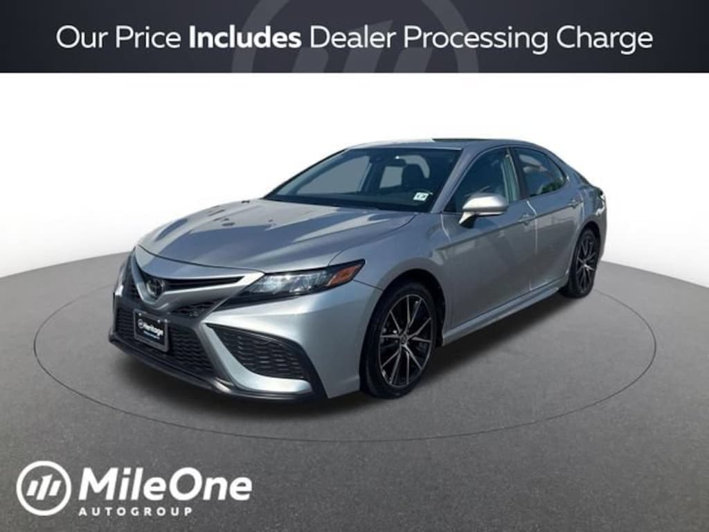 Used 2023 Toyota Camry SE Sedan