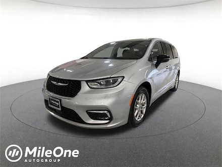 2024 Chrysler Pacifica Touring L Passenger Van