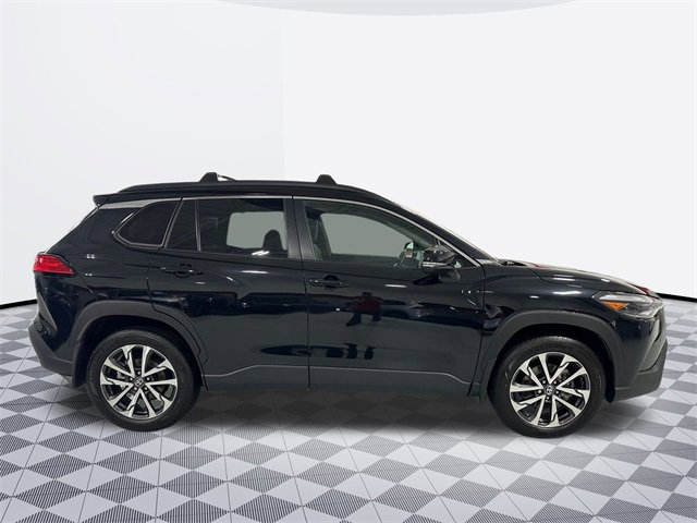 2023 Toyota Corolla Cross XLE photo 4