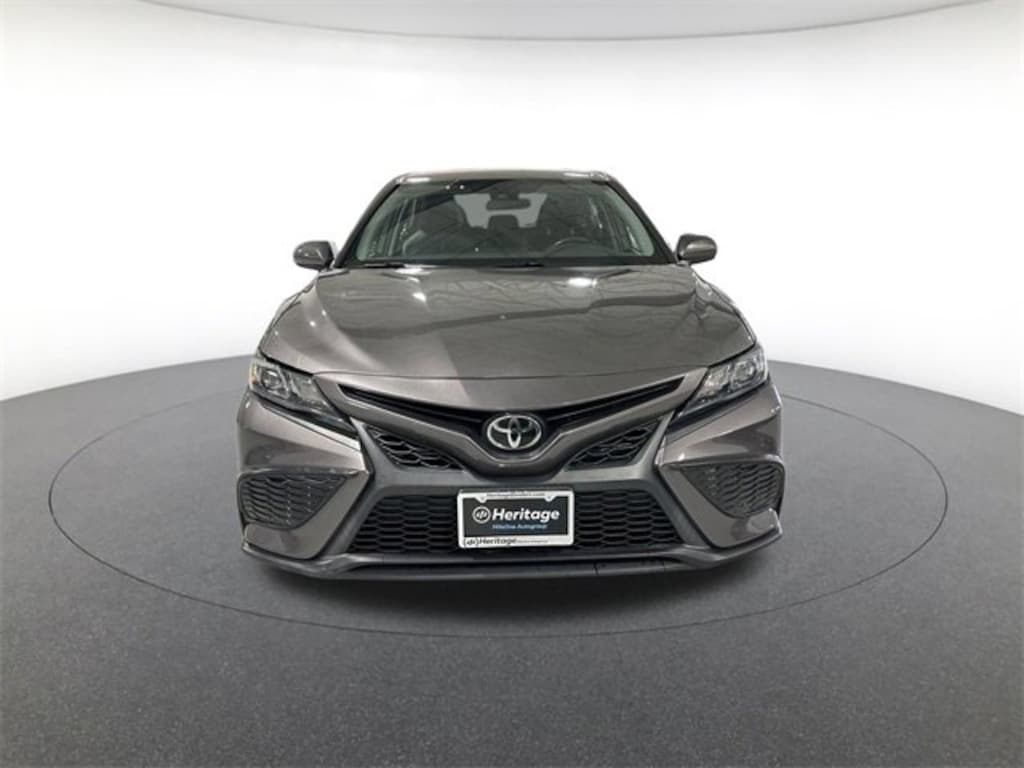 Used 2021 Toyota Camry SE Sedan