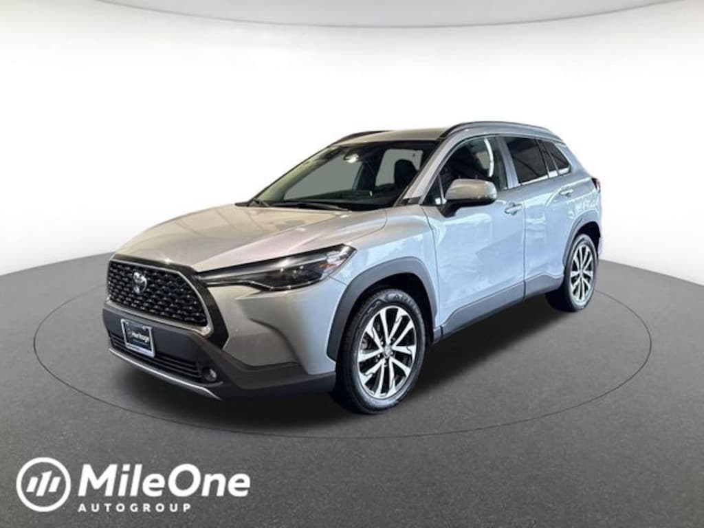 Used 2024 Toyota Corolla Cross XLE Sport Utility