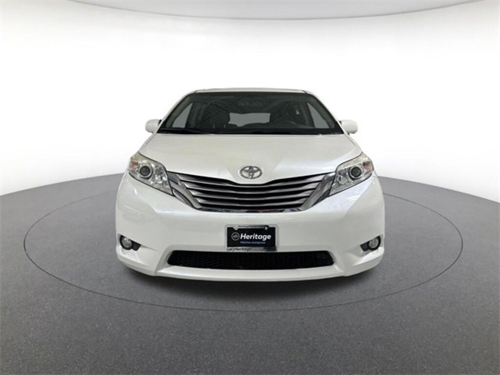 Used 2017 Toyota Sienna XLE Passenger Van