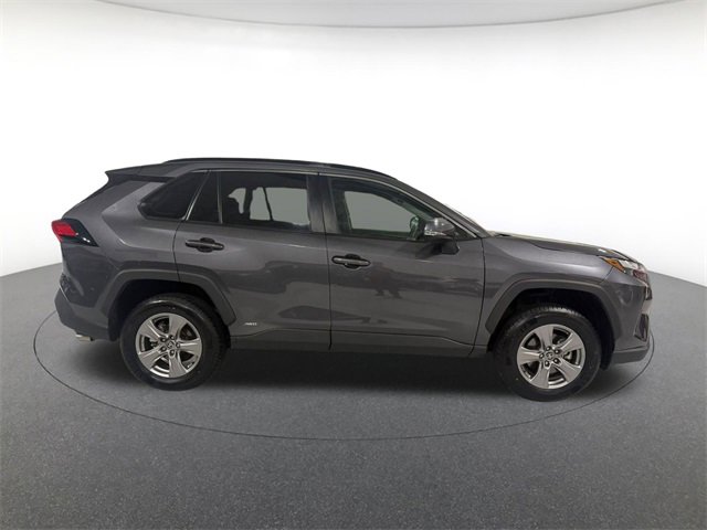 2024 Toyota RAV4 Hybrid XLE photo 4