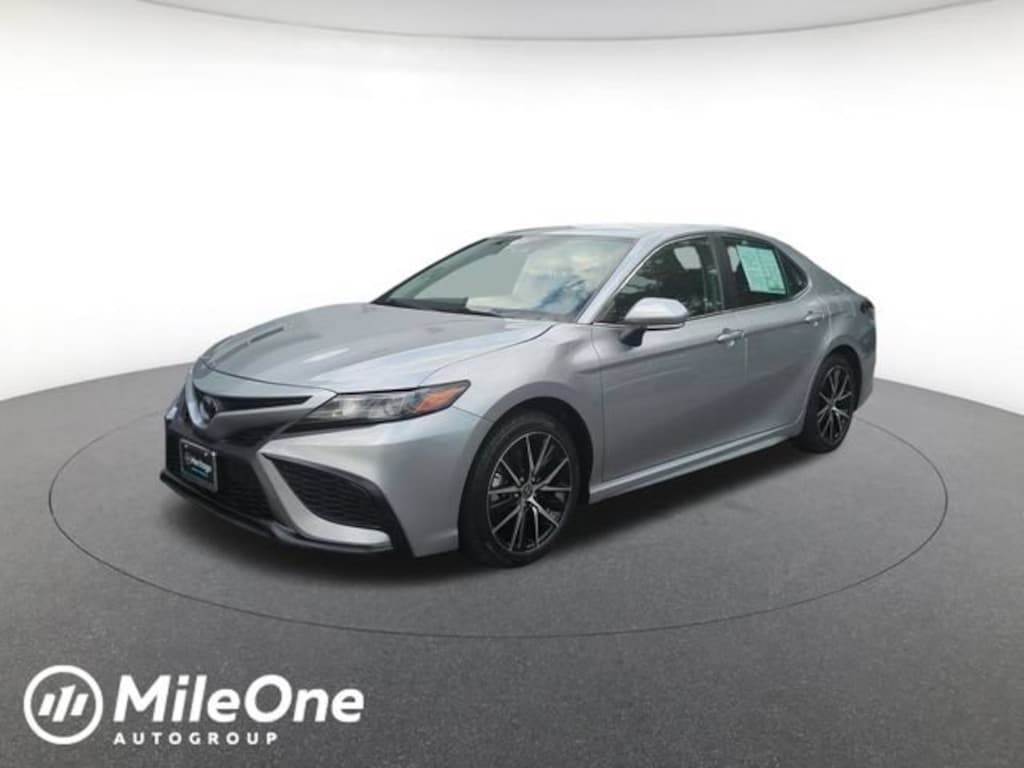 Used 2024 Toyota Camry SE Sedan