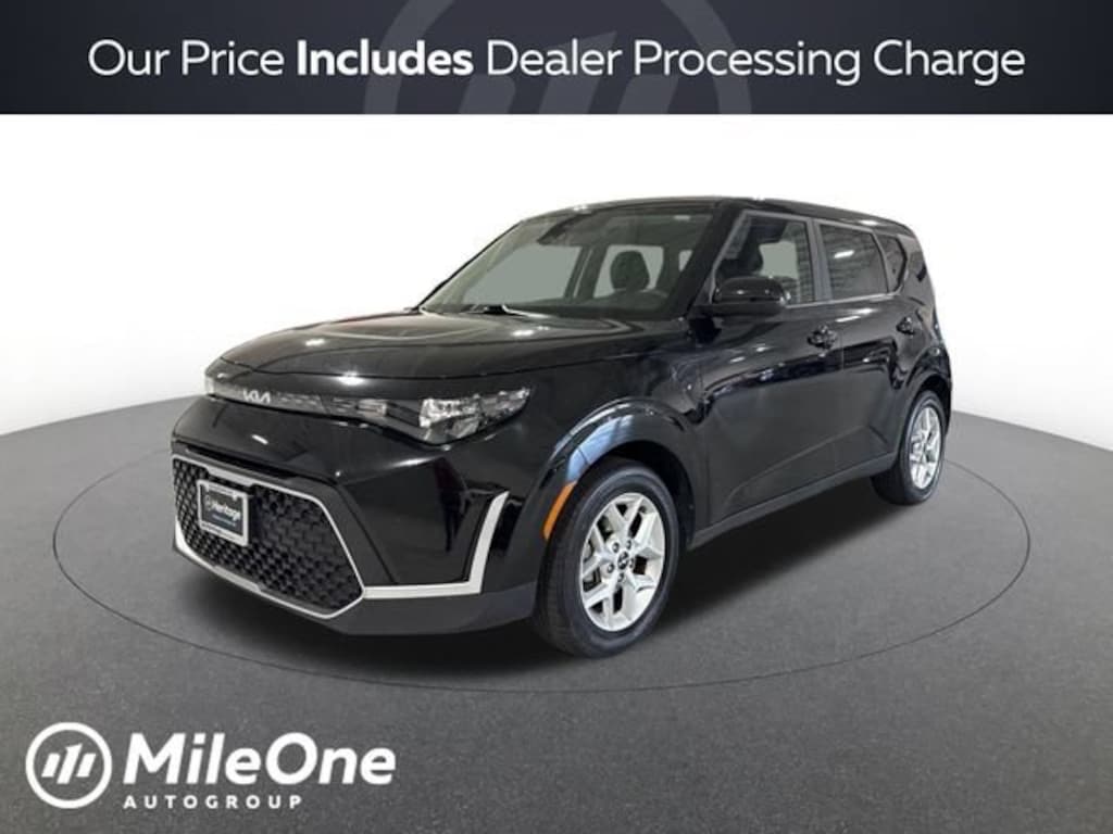 Used 2023 Kia Soul LX Hatchback