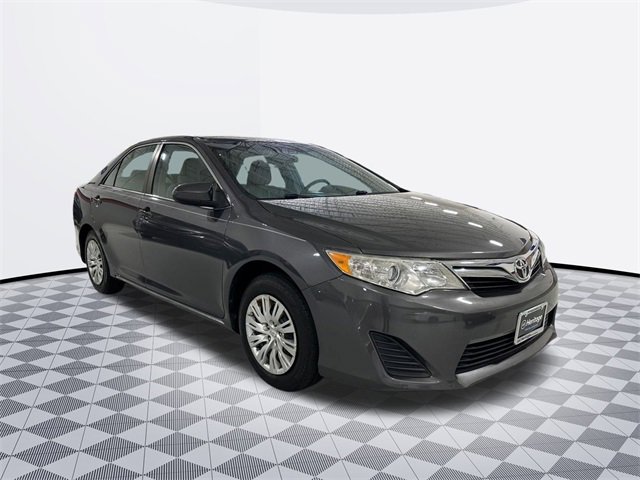 2013 Toyota Camry L photo 3