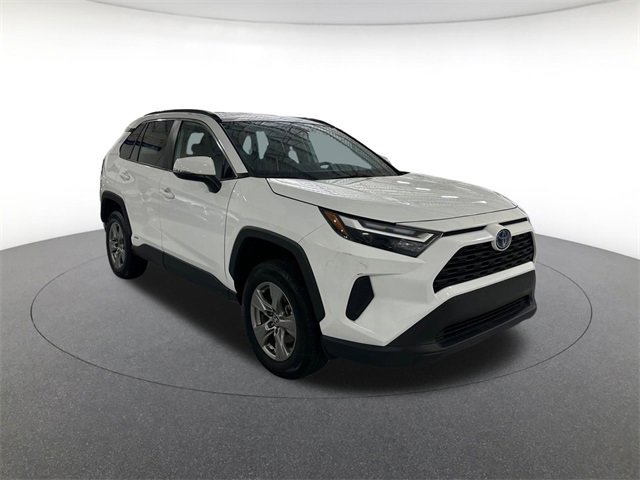2024 Toyota RAV4 Hybrid XLE photo 3