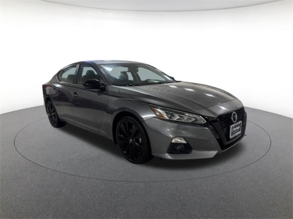 Used 2022 Nissan Altima 2.5 SR Sedan