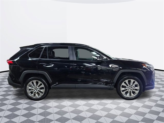 2025 Toyota RAV4 XLE Premium photo 3