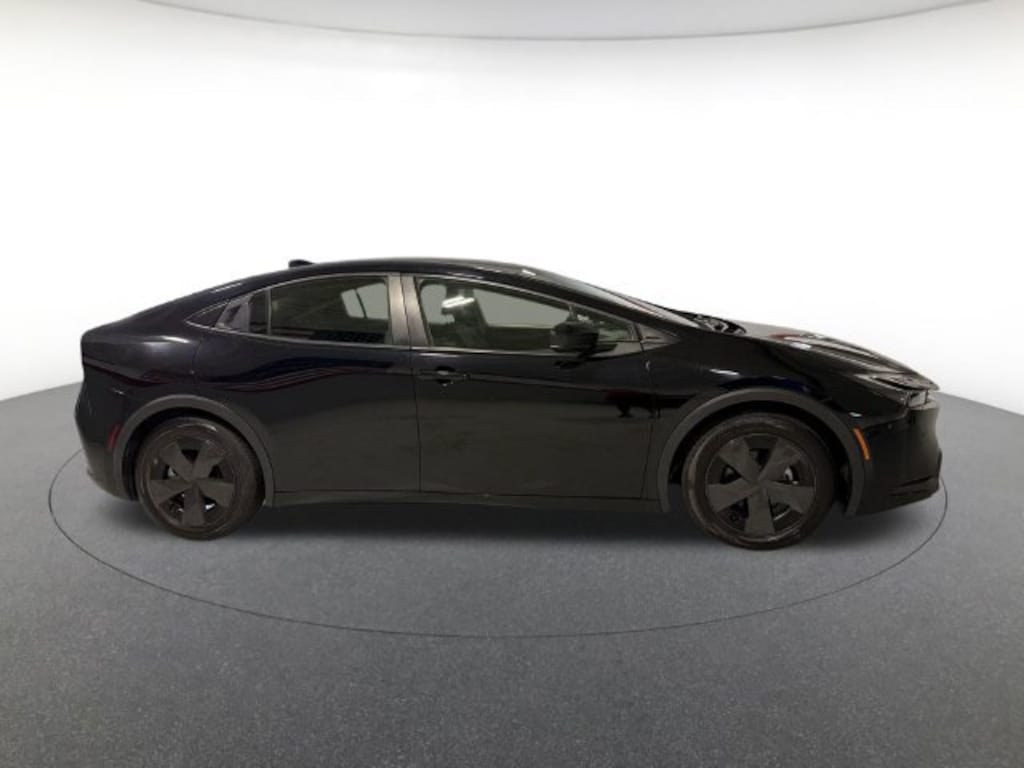 Used 2024 Toyota Prius LE Hatchback