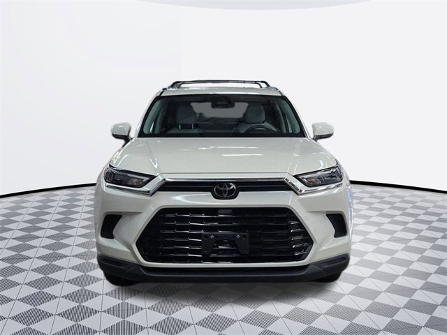 2024 Toyota Grand Highlander XLE photo 2