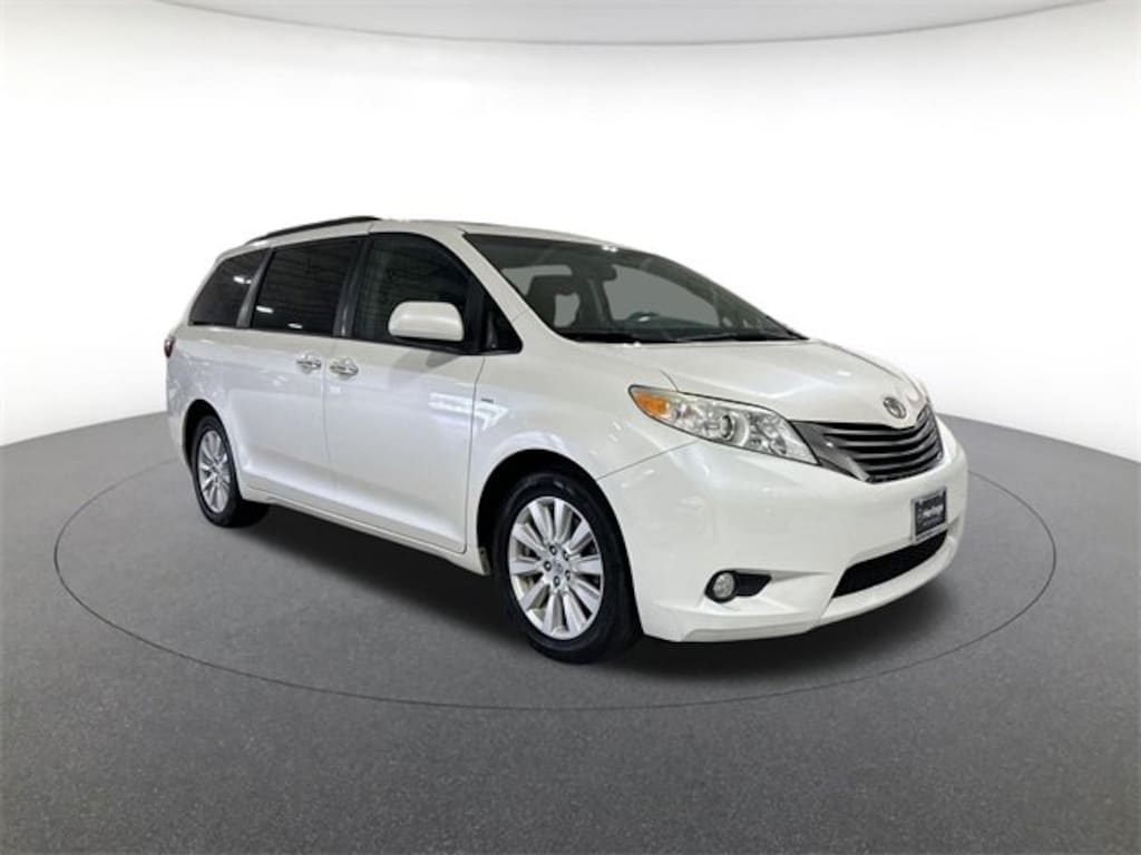 Used 2017 Toyota Sienna XLE Passenger Van