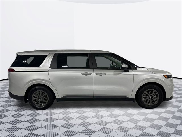 2023 Kia Carnival LX photo 4