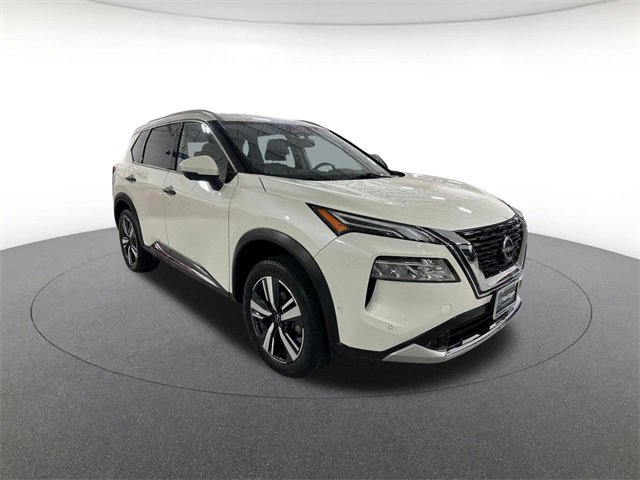 2023 Nissan Rogue Platinum photo 3