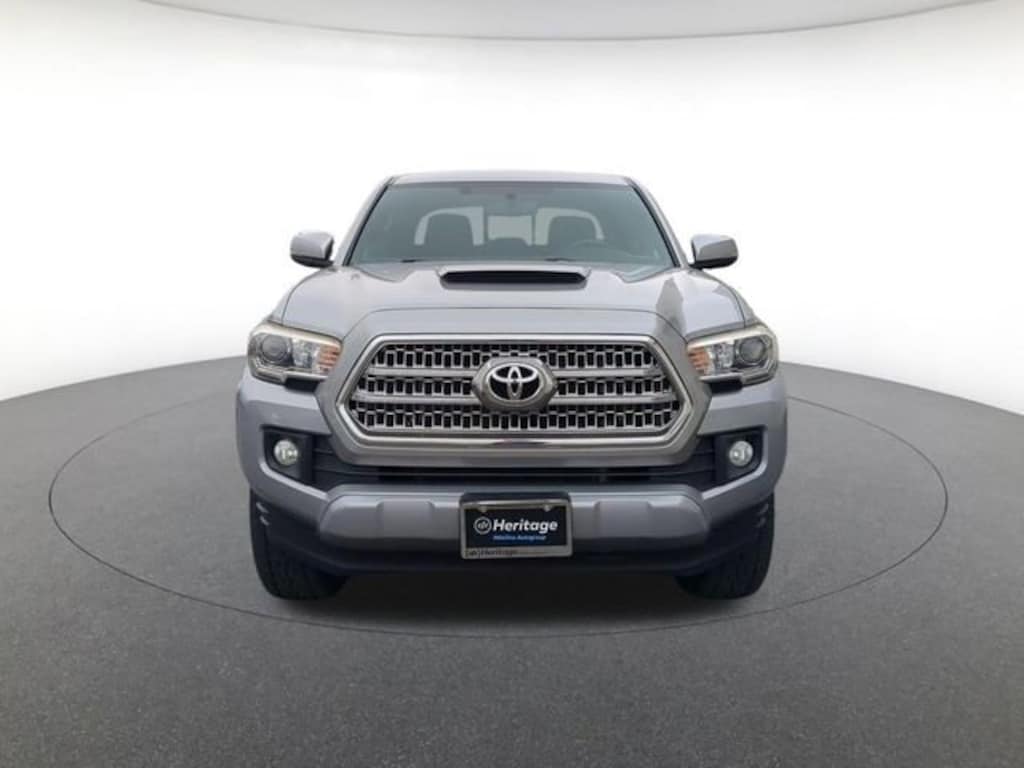 Used 2016 Toyota Tacoma SR Truck