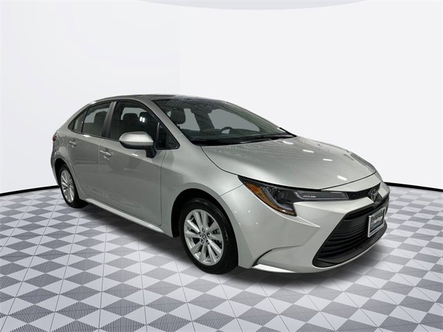 2025 Toyota Corolla LE photo 4