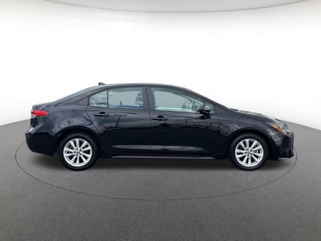 Used 2024 Toyota Corolla LE Sedan