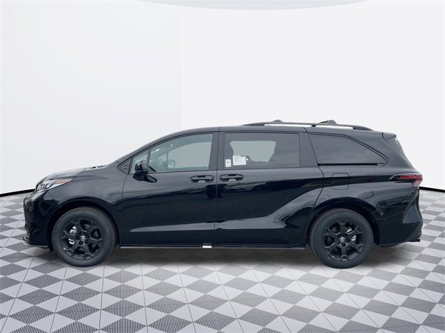2025 Toyota Sienna Woodland Edition photo 2
