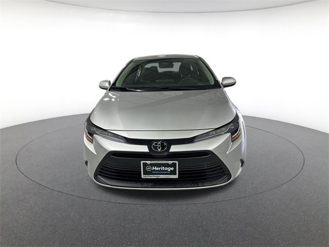 2025 Toyota Corolla LE photo 3