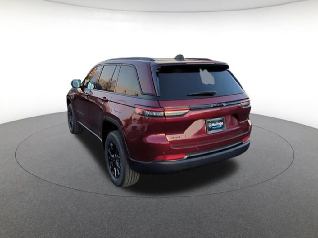 Used 2025 Jeep Grand Cherokee Altitude X Sport Utility