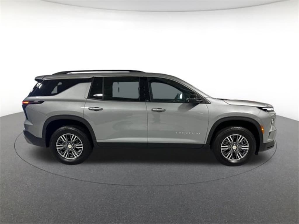 Used 2024 Chevrolet Traverse LT Sport Utility
