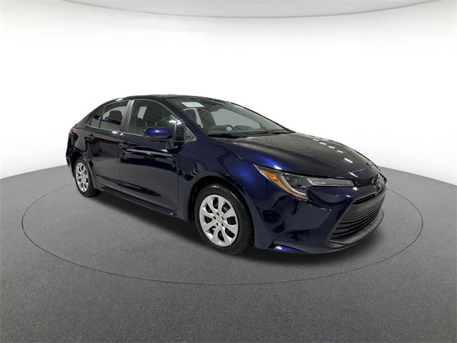 2025 Toyota Corolla LE photo 3