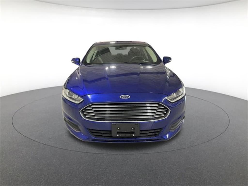 Used 2015 Ford Fusion SE Sedan