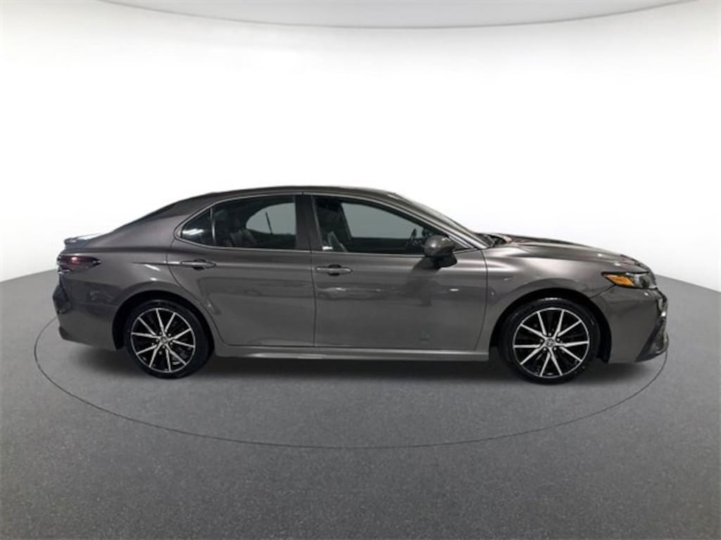 Used 2021 Toyota Camry SE Sedan