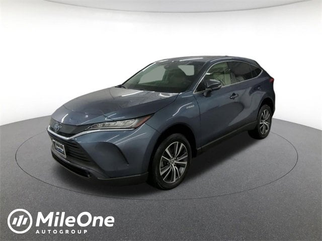 2021 Toyota Venza LE's photo