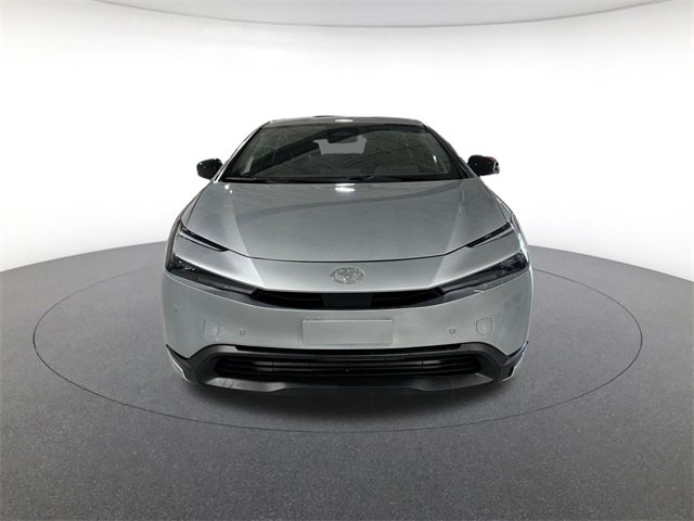 2024 Toyota Prius LE photo 2