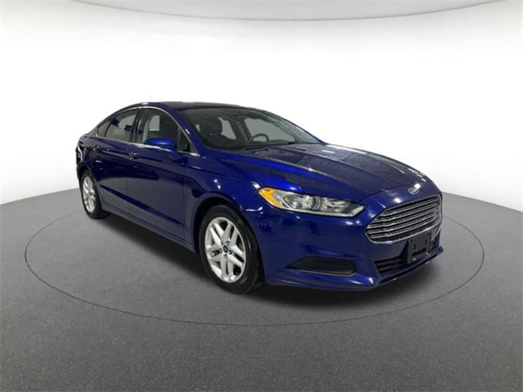 Used 2015 Ford Fusion SE Sedan