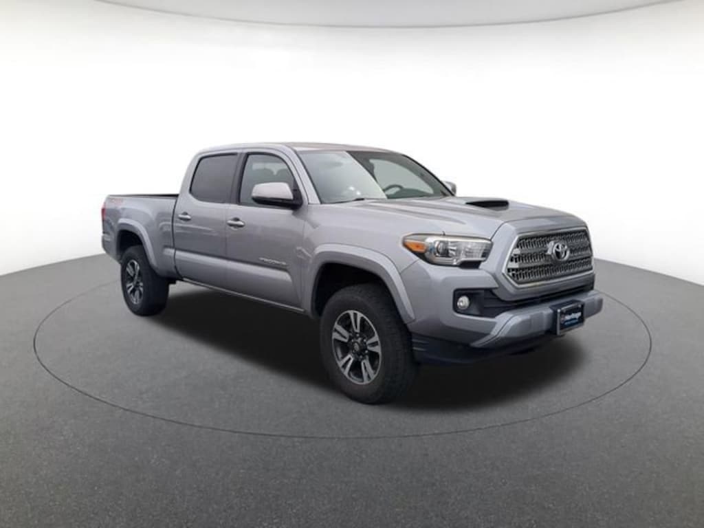 Used 2016 Toyota Tacoma SR Truck