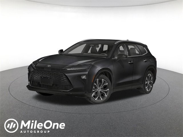 2025 Toyota Crown Signia XLE's photo