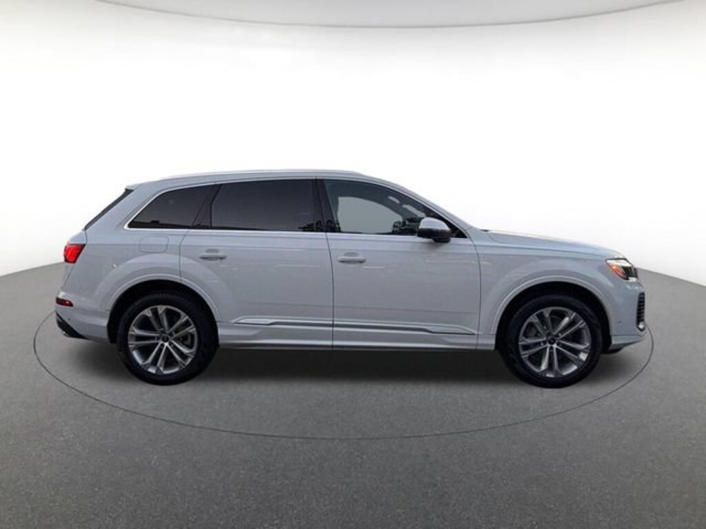 Used 2025 Audi Q7 55 Premium Plus Sport Utility