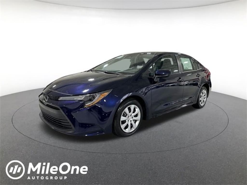 Used 2025 Toyota Corolla LE Sedan