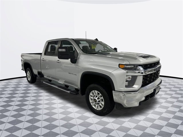 2022 Chevrolet Silverado 2500HD LT photo 3