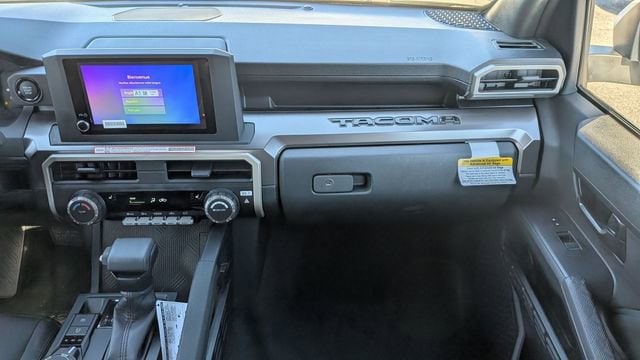 2025 Toyota Tacoma SR5 - Photo 9
