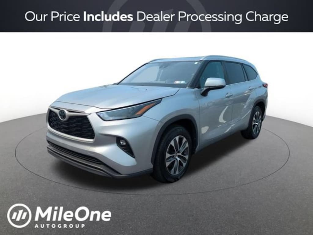 Used 2023 Toyota Highlander XLE Sport Utility