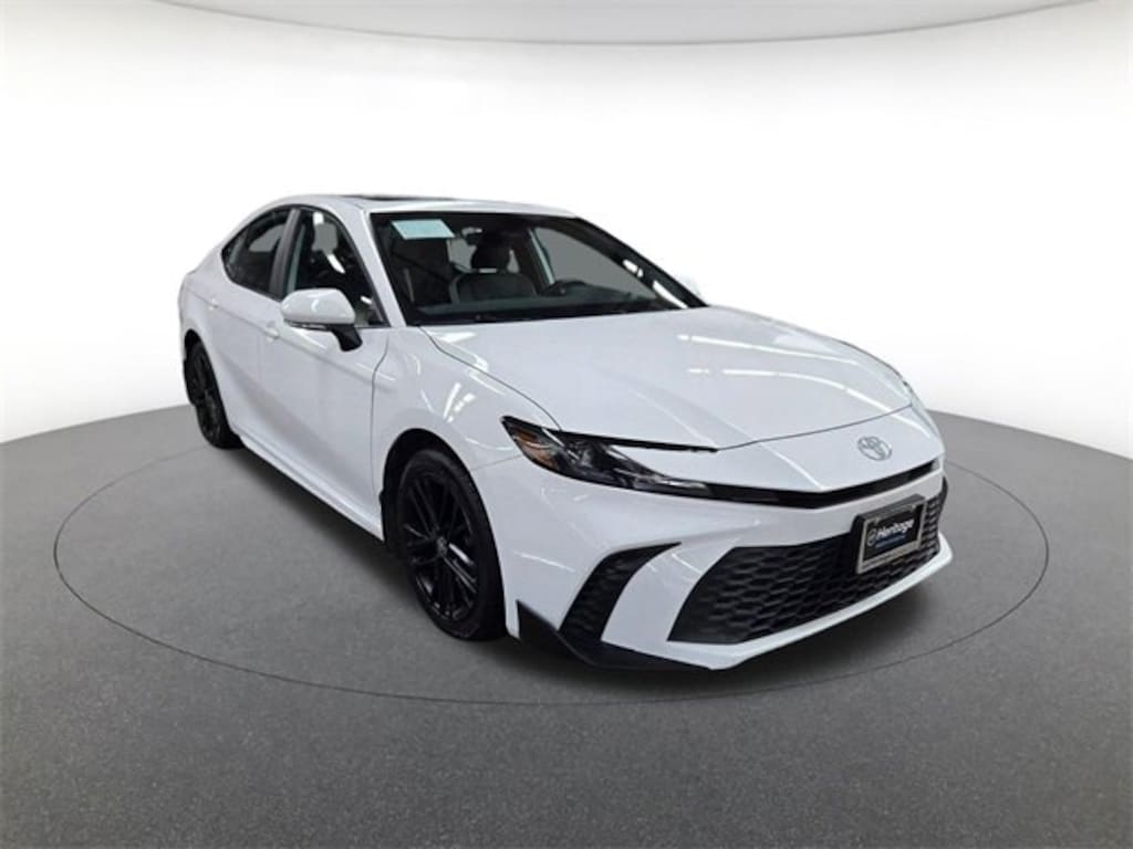 Used 2025 Toyota Camry SE Sedan