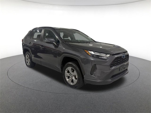 2024 Toyota RAV4 Hybrid XLE photo 3