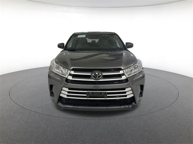 2019 Toyota Highlander LE photo 2