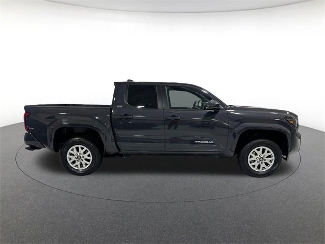 2024 Toyota Tacoma photo 4