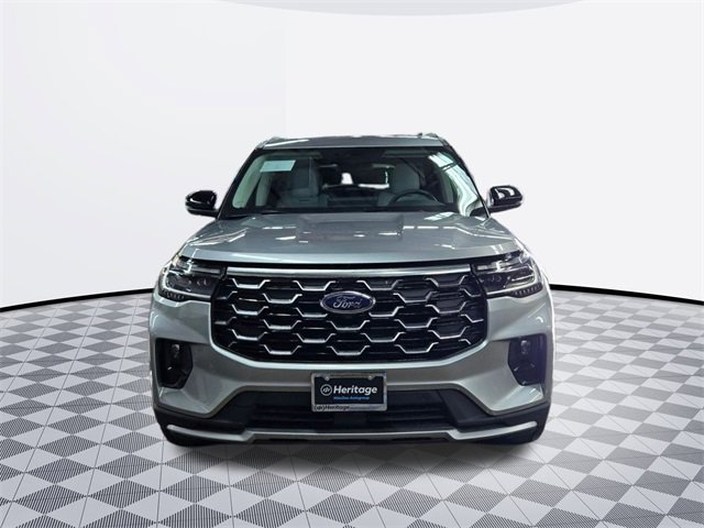 2025 Ford Explorer Platinum Sport photo 2