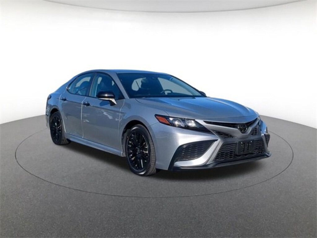 Used 2022 Toyota Camry SE Sedan