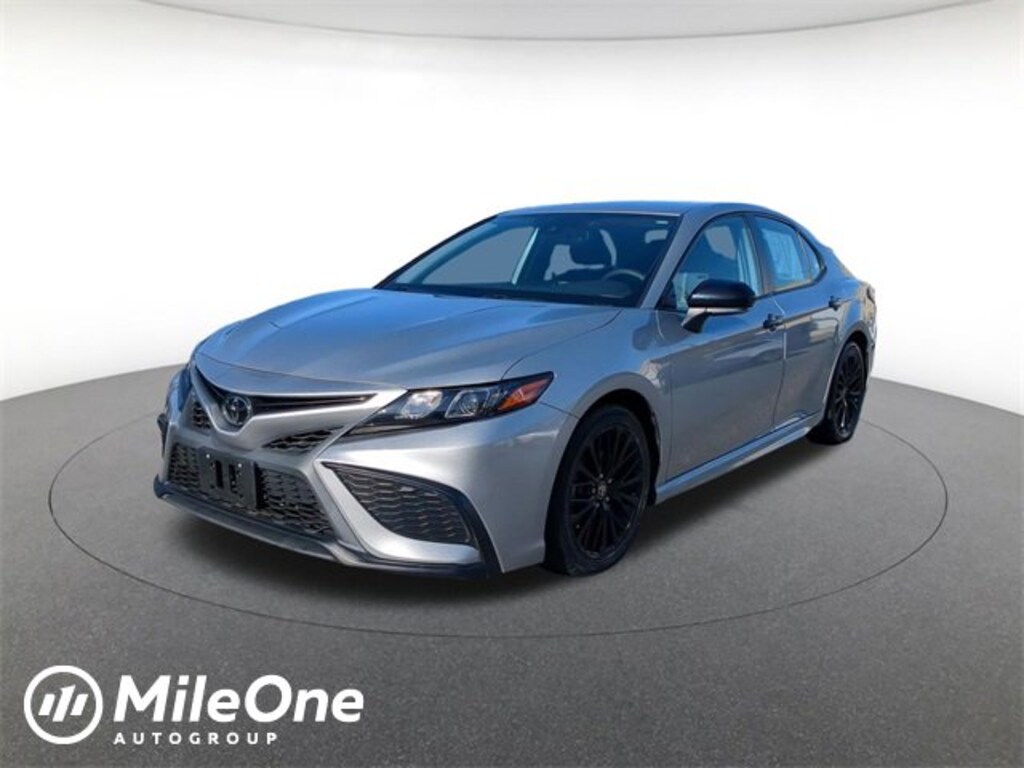 Used 2022 Toyota Camry SE Sedan