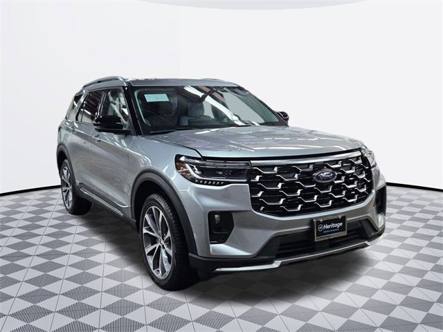 2025 Ford Explorer Platinum Sport photo 3