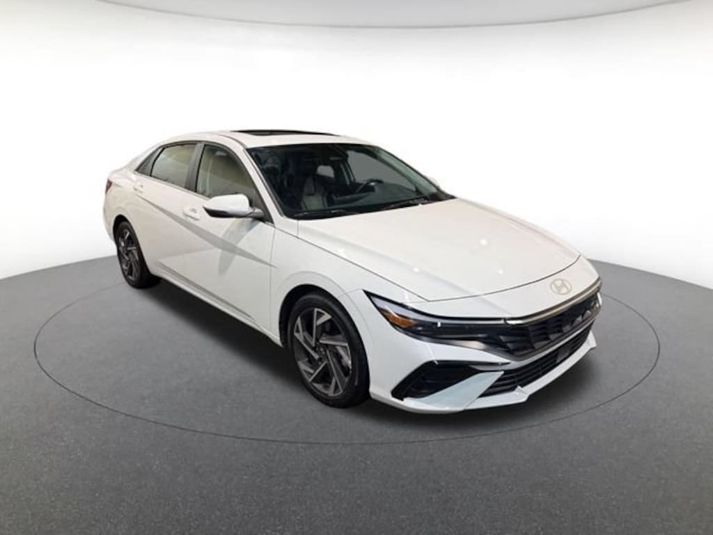 Used 2025 Hyundai Elantra Hybrid Limited Sedan