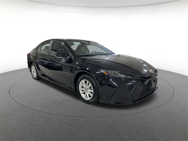2025 Toyota Camry LE photo 3